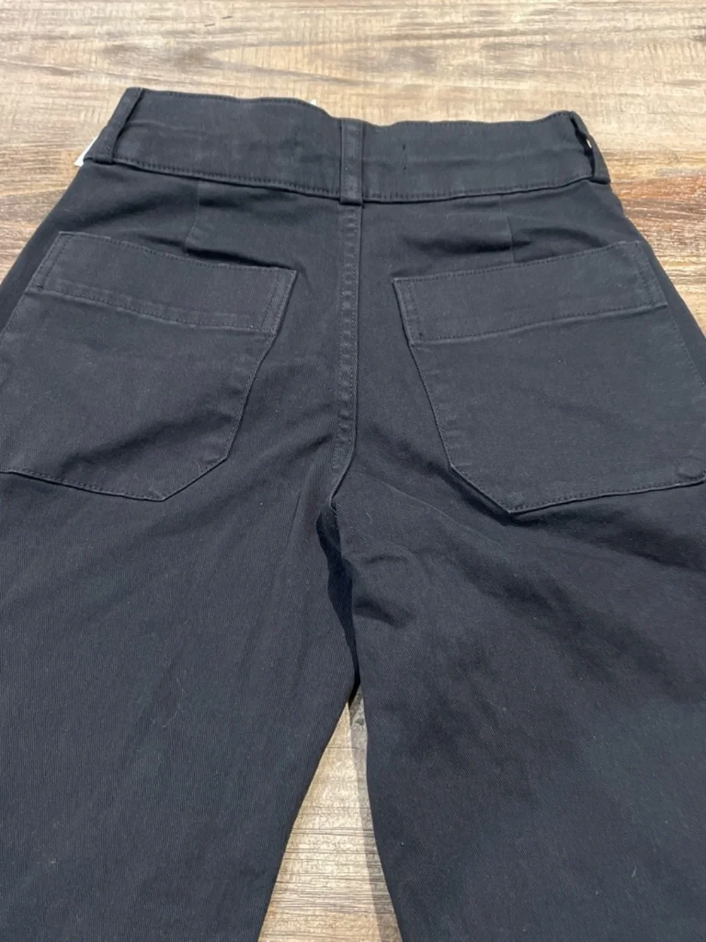 Express Women's Straight-Leg Jean trousers in Black - Picture 6 of 6